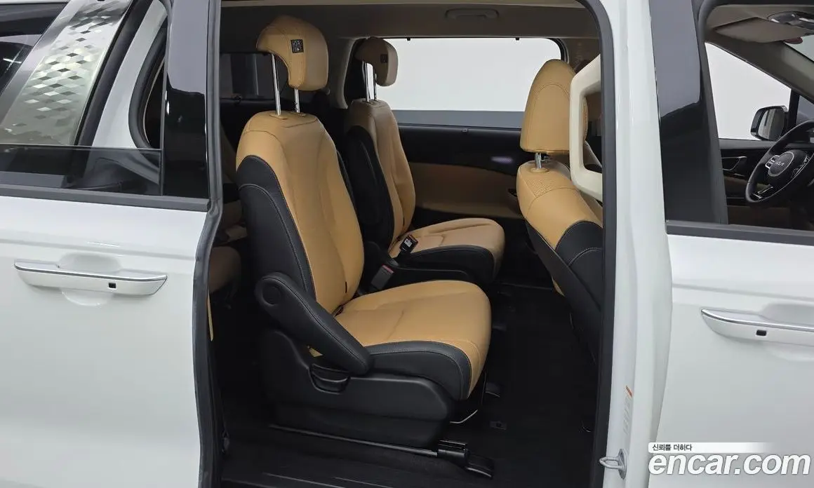 Kia Carnival 2023 3.5 автомат (гидро), фото 11