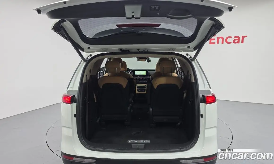 Kia Carnival 2023 3.5 автомат (гидро), фото 20
