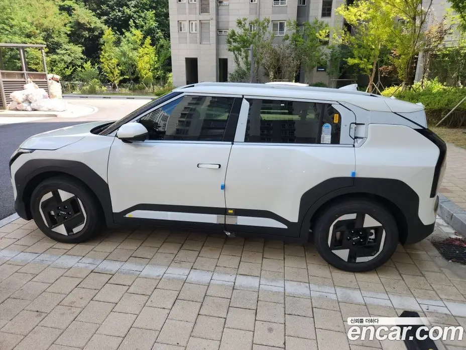 Kia EV3 2026 0.4 автомат (гидро), фото 2 Kia EV3 2026 0.4 автомат (гидро), фото 2