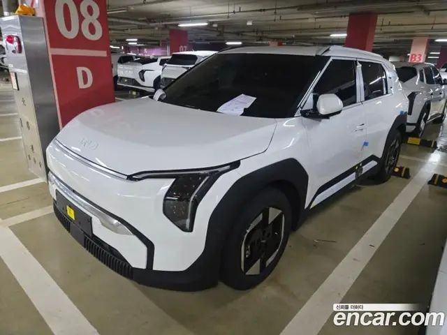 Kia EV3 2026 0.4 автомат (гидро), миниатюра 3 Kia EV3 2026 0.4 автомат (гидро), миниатюра 3