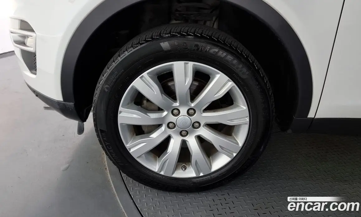 Land Rover Discovery Sport 2016 2.0 автомат (гидро), фото 5