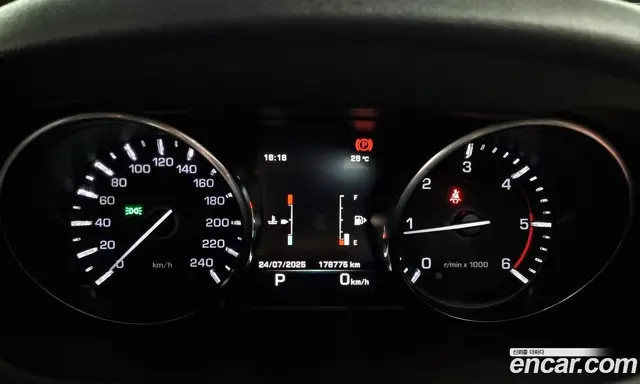 Land Rover Discovery Sport 2016 2.0 автомат (гидро), миниатюра 8