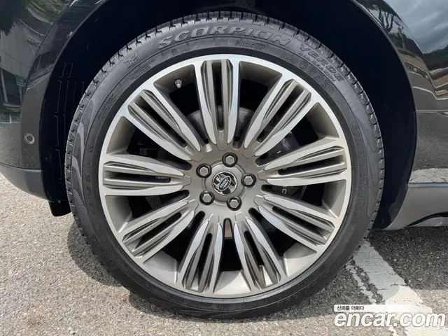 Land Rover Range Rover 2020 5.0 автомат (гидро), миниатюра 9