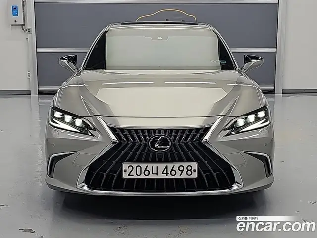 Lexus ES 2024 2.5 автомат (гидро), миниатюра 2