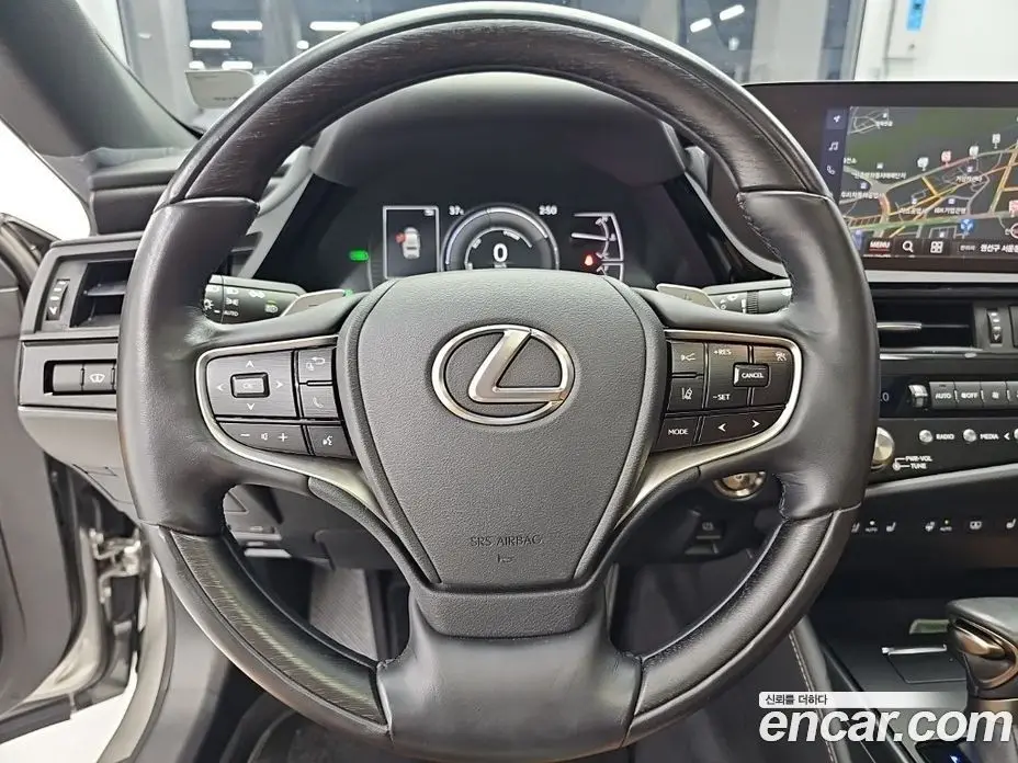 Lexus ES 2024 2.5 автомат (гидро), фото 7
