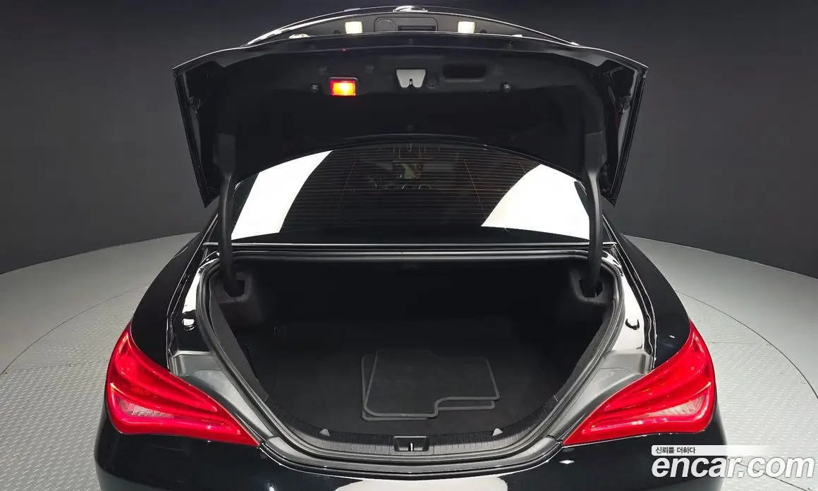 Mercedes-Benz CLA-Class 2016 2.1 автомат (гидро), фото 20 Mercedes-Benz CLA-Class 2016 2.1 автомат (гидро), фото 20