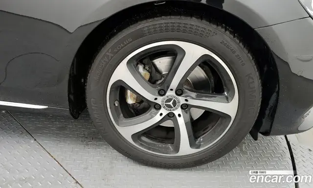 Mercedes-Benz E-Class 2019 2.0 автомат (гидро), миниатюра 5 Mercedes-Benz E-Class 2019 2.0 автомат (гидро), миниатюра 5