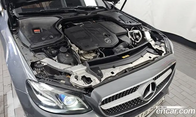 Mercedes-Benz E-Class 2019 1.9 автомат (гидро), миниатюра 6