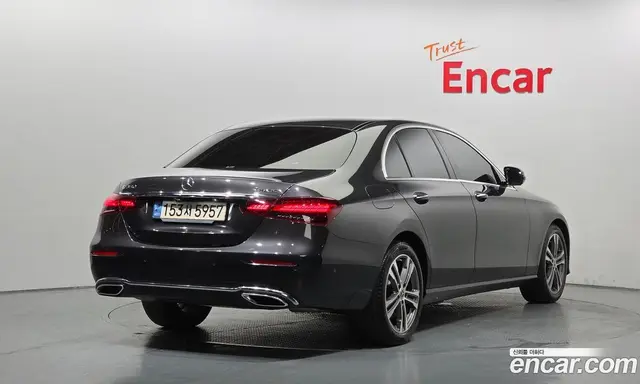 Mercedes-Benz E-Class 2021 2.0 автомат (гидро), миниатюра 2 Mercedes-Benz E-Class 2021 2.0 автомат (гидро), миниатюра 2