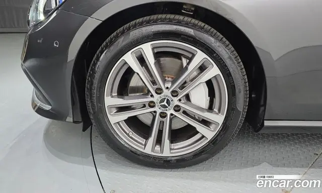 Mercedes-Benz E-Class 2021 2.0 автомат (гидро), миниатюра 5 Mercedes-Benz E-Class 2021 2.0 автомат (гидро), миниатюра 5