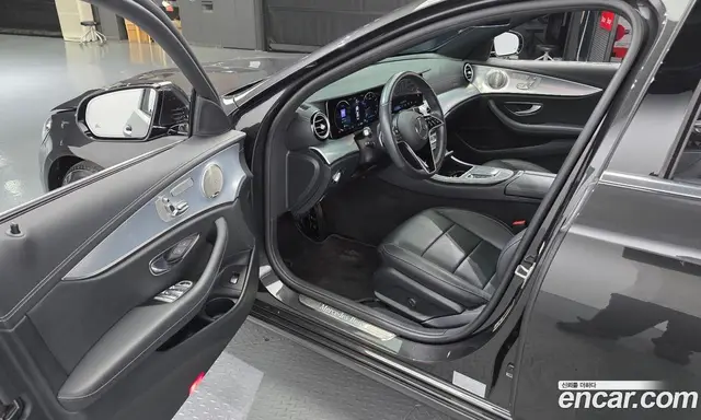 Mercedes-Benz E-Class 2021 2.0 автомат (гидро), миниатюра 10 Mercedes-Benz E-Class 2021 2.0 автомат (гидро), миниатюра 10