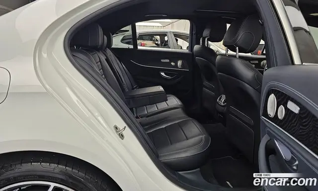 Mercedes-Benz E-Class 2023 1.9 автомат (гидро), миниатюра 12