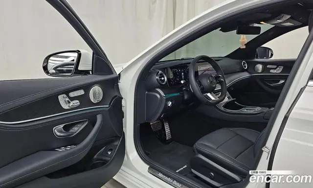 Mercedes-Benz E-Class 2023 1.9 автомат (гидро), миниатюра 10