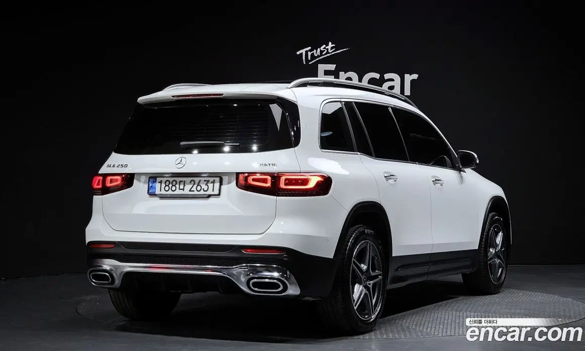 Mercedes-Benz GLB-Class 2022 2.0 автомат (гидро), фото 2 Mercedes-Benz GLB-Class 2022 2.0 автомат (гидро), фото 2