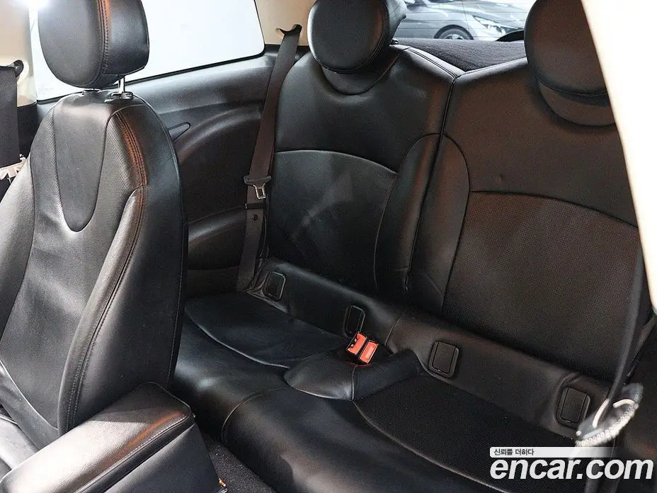 Mini Cooper 2011 1.6 автомат (гидро), фото 15 Mini Cooper 2011 1.6 автомат (гидро), фото 15