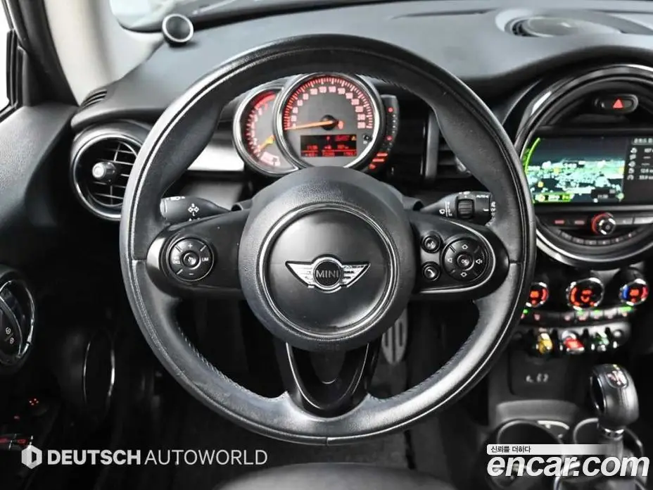 Mini Cooper 2015 1.5 автомат (гидро), фото 13 Mini Cooper 2015 1.5 автомат (гидро), фото 13