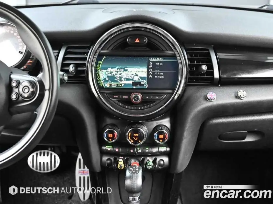 Mini Cooper 2015 1.5 автомат (гидро), фото 14 Mini Cooper 2015 1.5 автомат (гидро), фото 14