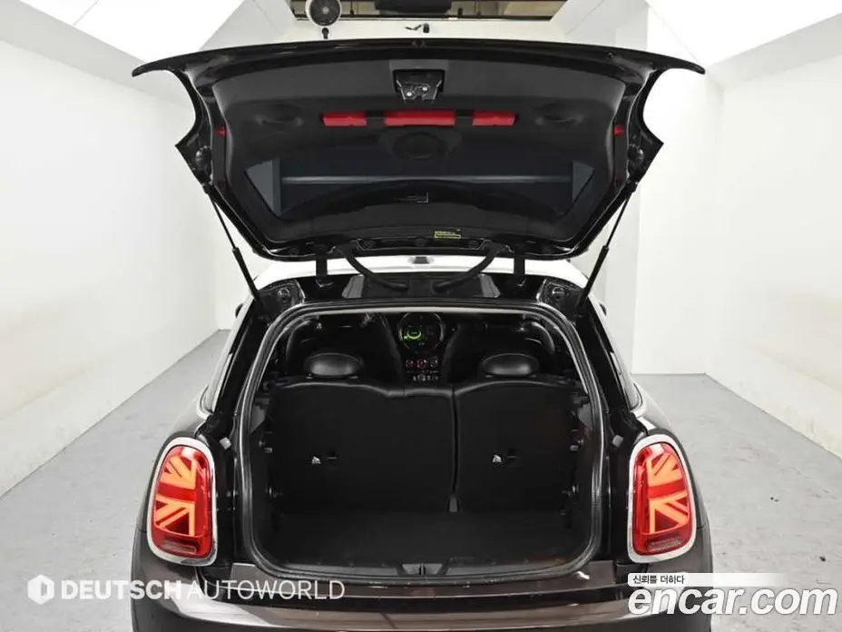 Mini Cooper 2015 1.5 автомат (гидро), фото 19 Mini Cooper 2015 1.5 автомат (гидро), фото 19
