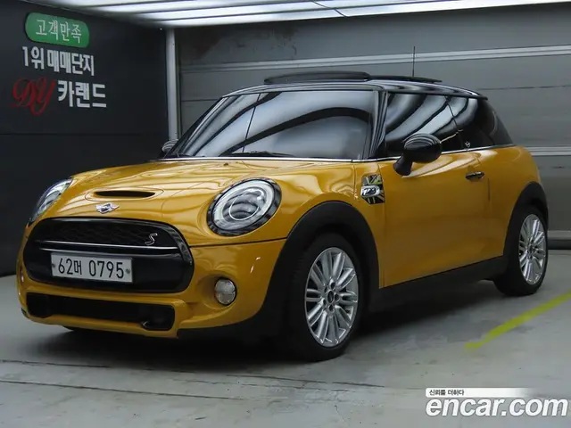 Mini Cooper, 2015, 92 600 км
