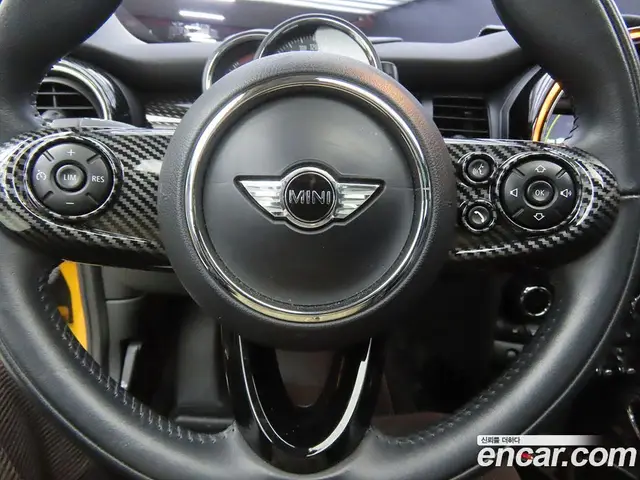 Mini Cooper 2015 2.0 автомат (гидро), миниатюра 12