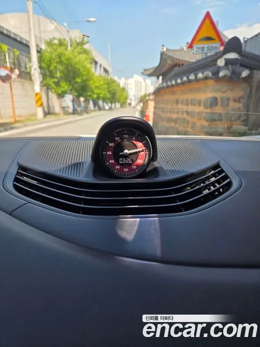 Porsche Taycan 2025 автомат (гидро), фото 6 Porsche Taycan 2025 автомат (гидро), фото 6