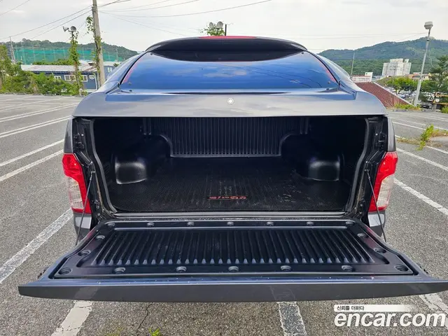 SsangYong Korando 2015 2.0 автомат (гидро), миниатюра 8