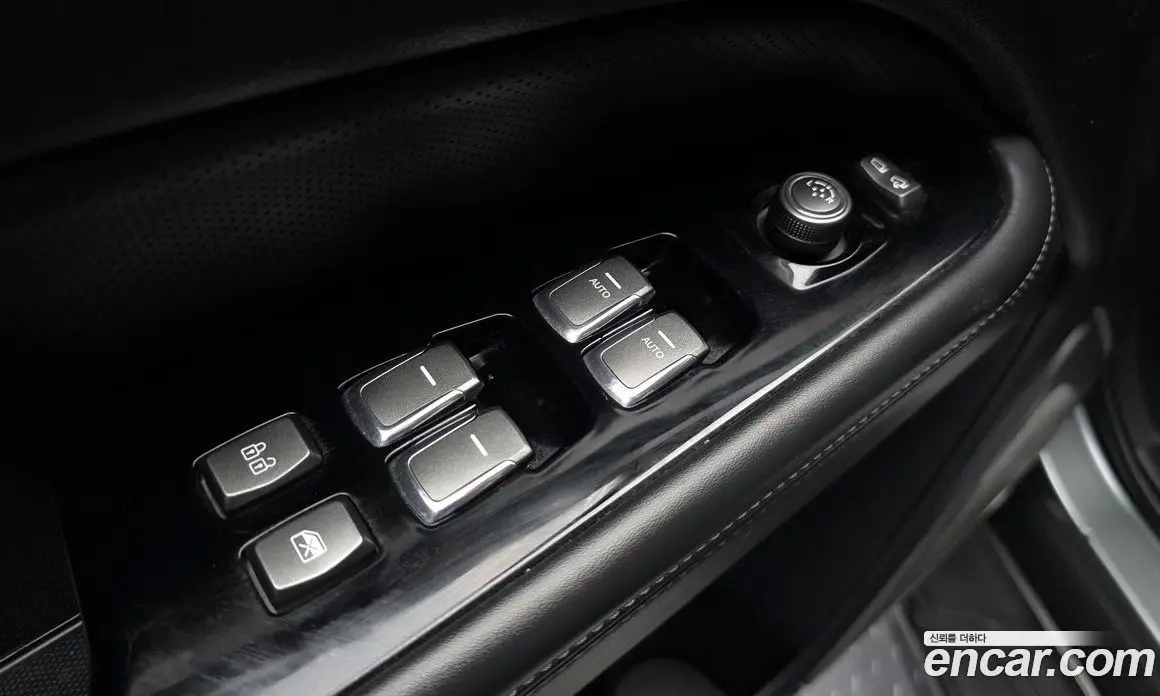 SsangYong Rexton 2018 2.2 автомат (гидро), фото 18 SsangYong Rexton 2018 2.2 автомат (гидро), фото 18