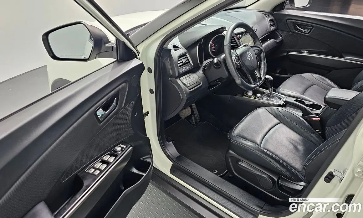 SsangYong TIBOLI 2017 1.6 автомат (гидро), фото 11