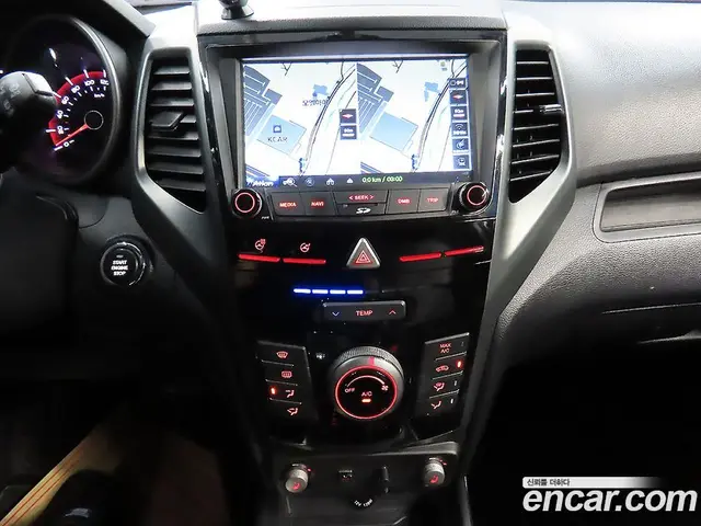 SsangYong TIBOLI 2017 1.6 автомат (гидро), миниатюра 12
