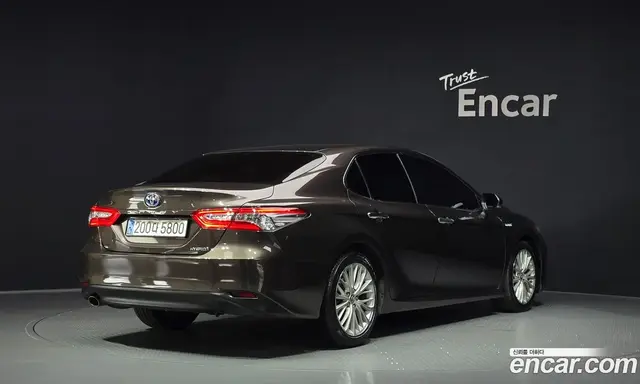 Toyota Camry 2017 2.5 автомат (гидро), миниатюра 2