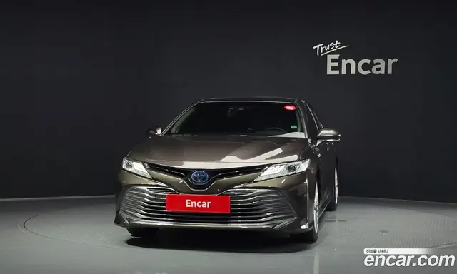 Toyota Camry 2017 2.5 автомат (гидро), миниатюра 3