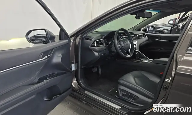 Toyota Camry 2017 2.5 автомат (гидро), миниатюра 10