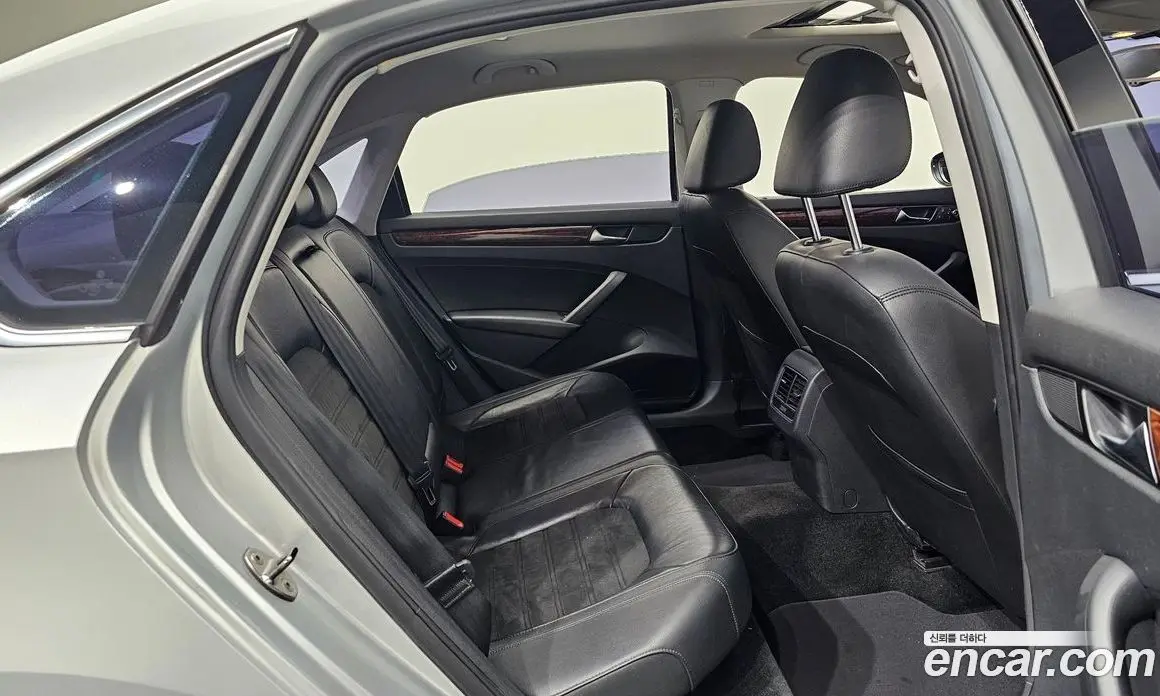 Volkswagen Passat 2013 2.0 автомат (гидро), фото 12 Volkswagen Passat 2013 2.0 автомат (гидро), фото 12