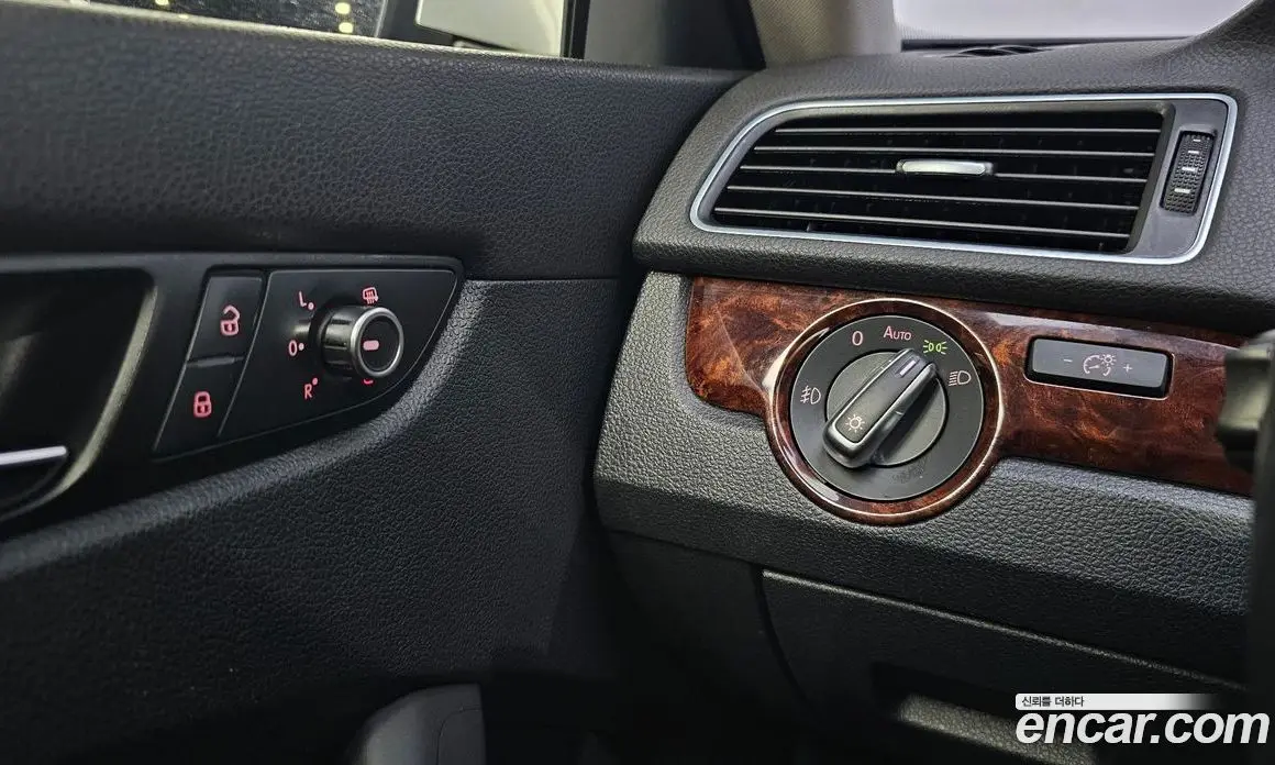Volkswagen Passat 2013 2.0 автомат (гидро), фото 16 Volkswagen Passat 2013 2.0 автомат (гидро), фото 16