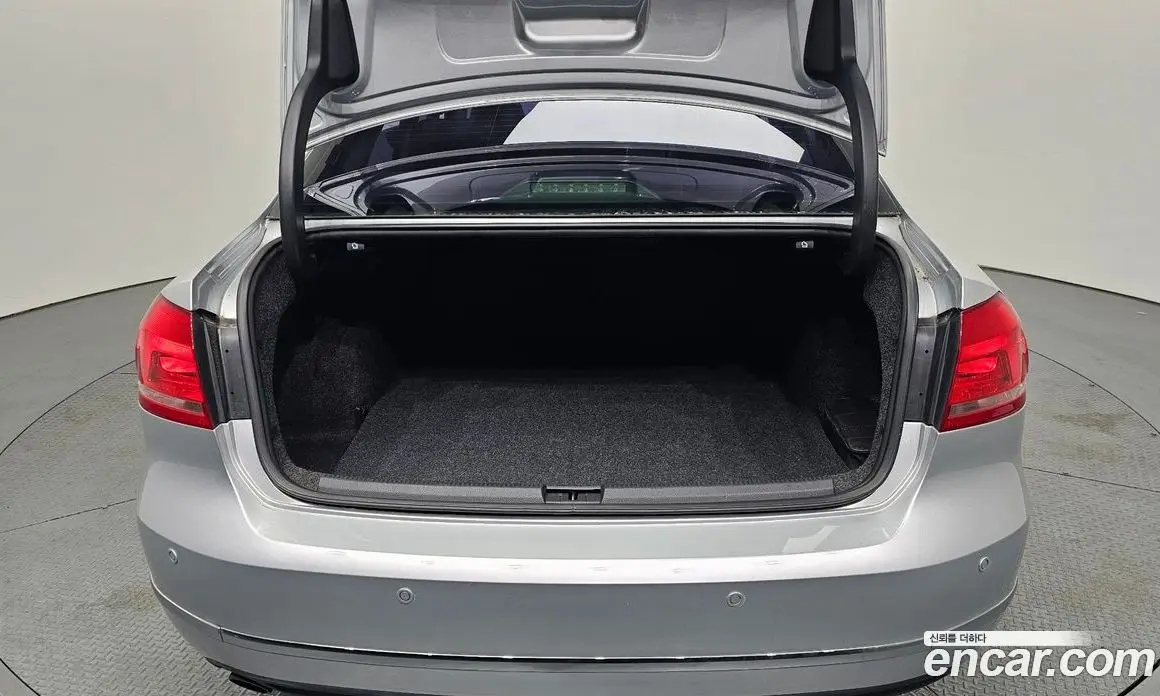 Volkswagen Passat 2013 2.0 автомат (гидро), фото 20 Volkswagen Passat 2013 2.0 автомат (гидро), фото 20