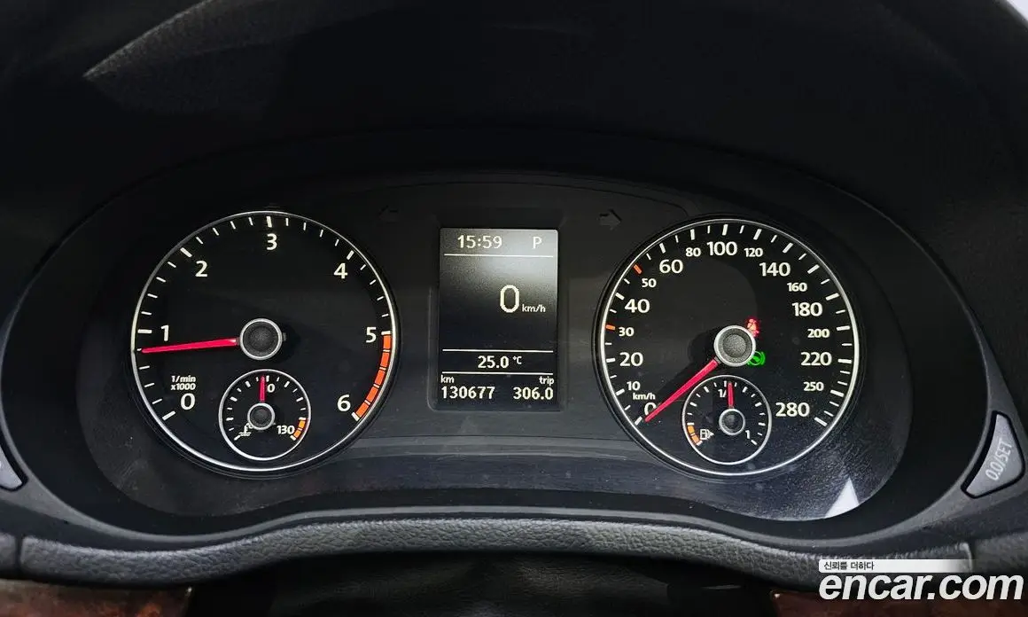 Volkswagen Passat 2013 2.0 автомат (гидро), фото 8 Volkswagen Passat 2013 2.0 автомат (гидро), фото 8