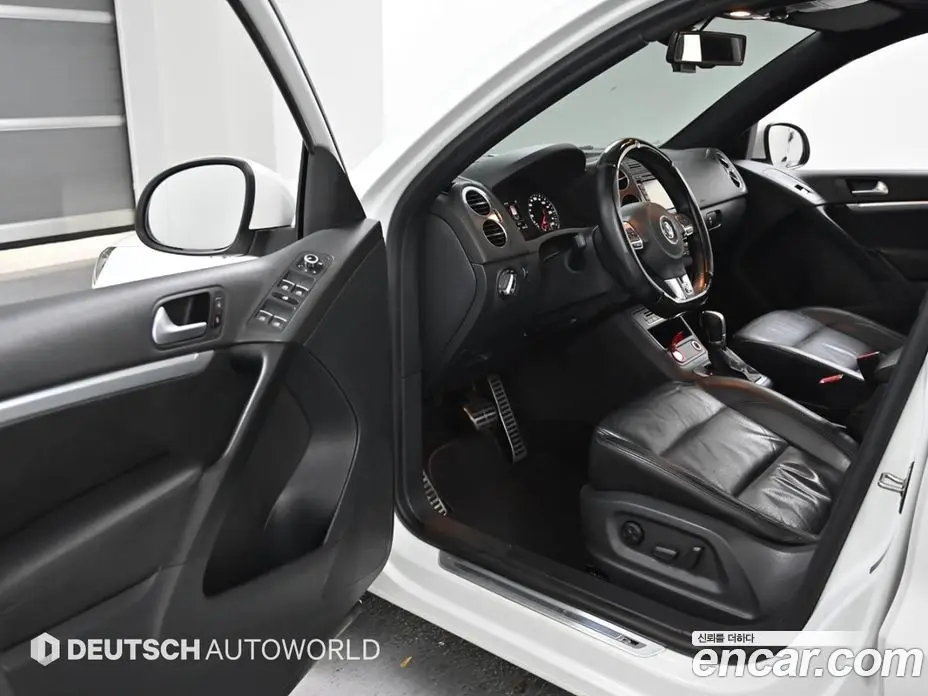Volkswagen Tiguan 2015 2.0 автомат (гидро), фото 11 Volkswagen Tiguan 2015 2.0 автомат (гидро), фото 11