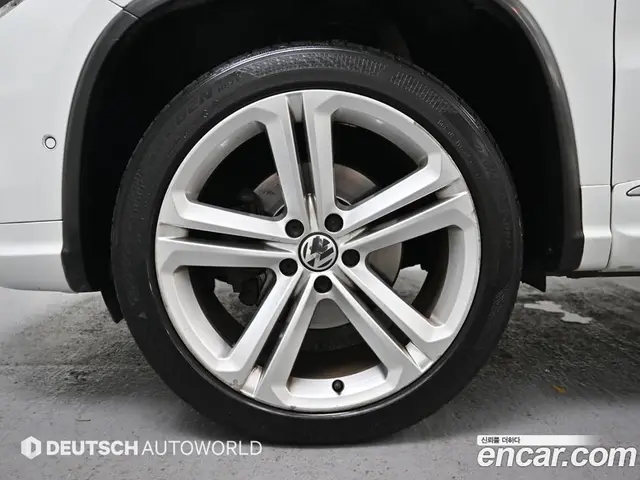 Volkswagen Tiguan 2015 2.0 автомат (гидро), миниатюра 5 Volkswagen Tiguan 2015 2.0 автомат (гидро), миниатюра 5