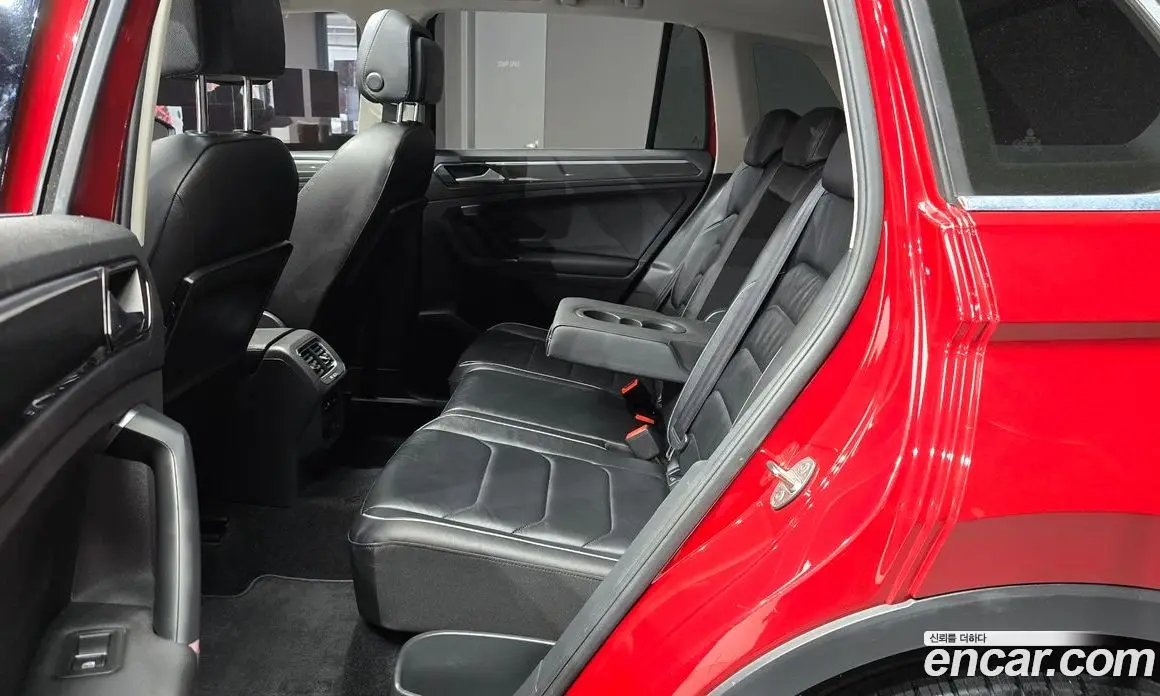 Volkswagen Tiguan 2017 2.0 автомат (гидро), фото 12