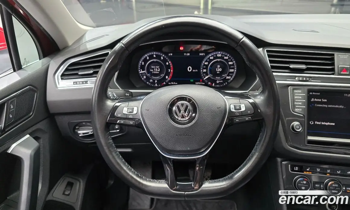 Volkswagen Tiguan 2017 2.0 автомат (гидро), фото 13