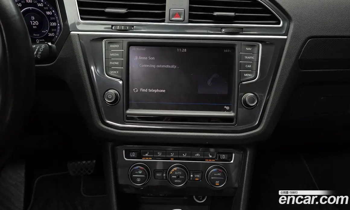 Volkswagen Tiguan 2017 2.0 автомат (гидро), фото 14