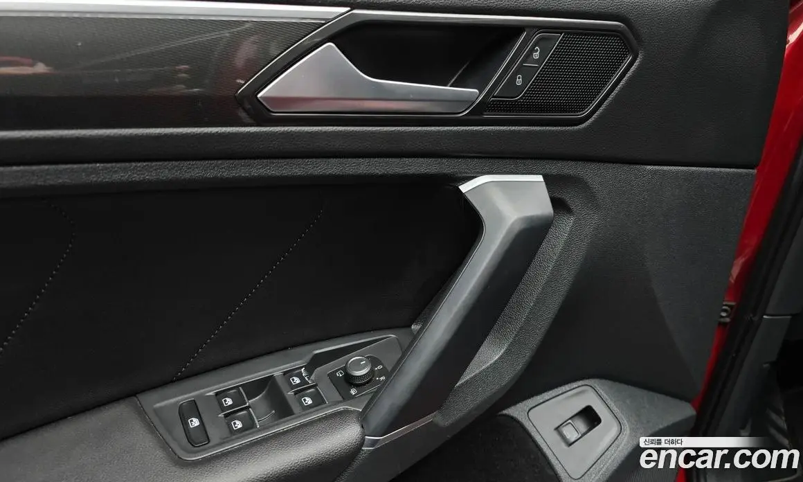 Volkswagen Tiguan 2017 2.0 автомат (гидро), фото 18