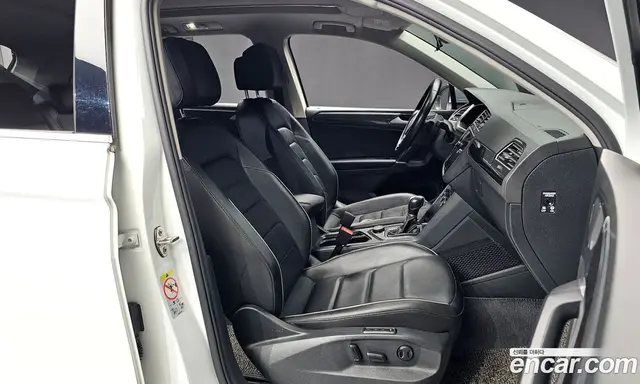 Volkswagen Tiguan 2018 2.0 автомат (гидро), миниатюра 11