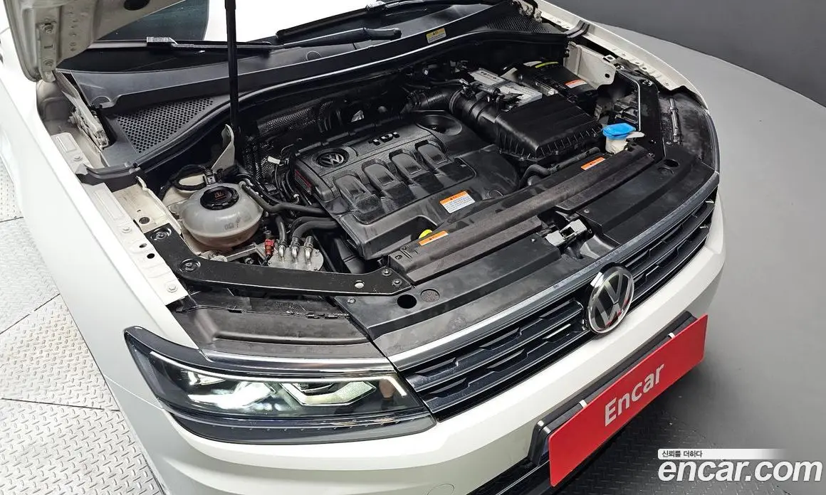Volkswagen Tiguan 2018 2.0 автомат (гидро), фото 6