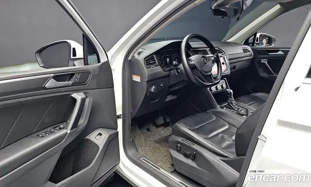 Volkswagen Tiguan 2018 2.0 автомат (гидро), миниатюра 10