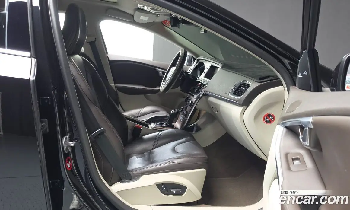 Volvo V40 2016 2.0 автомат (гидро), фото 11