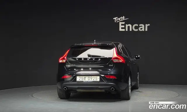 Volvo V40 2016 2.0 автомат (гидро), миниатюра 4