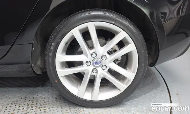 Volvo V40 2016 2.0 автомат (гидро), миниатюра 5
