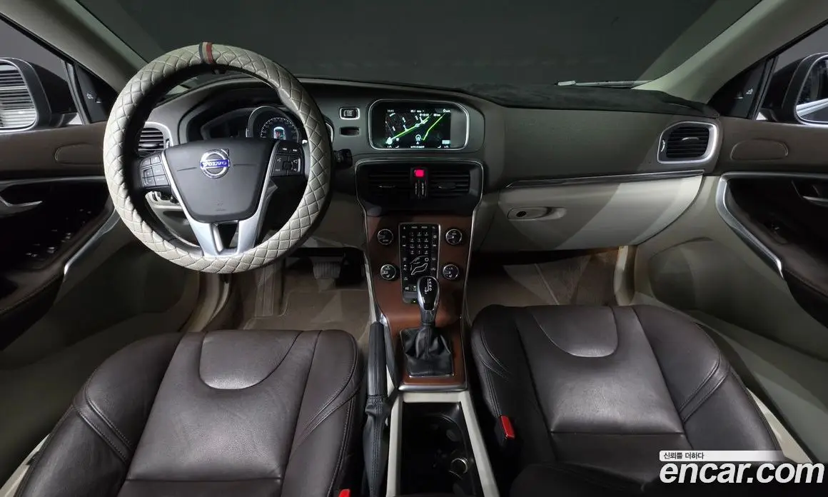Volvo V40 2016 2.0 автомат (гидро), фото 7