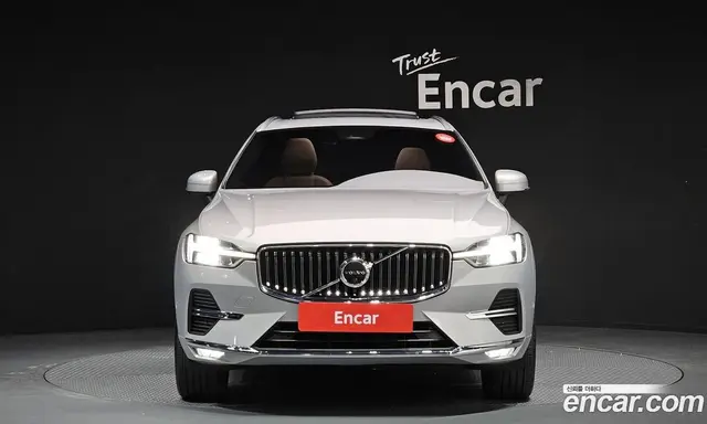 Volvo XC60 2022 2.0 автомат (гидро), миниатюра 3